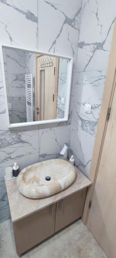 Jacuzzi Belle View Sinaia-Free Parking Apartment Exterior photo